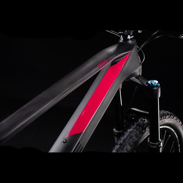 CUBE Sting WS 140 HPC Race 2020 naisten maastopyörä CUBE Sting WS 140 HPC Race 2020 naisten maastopyörä